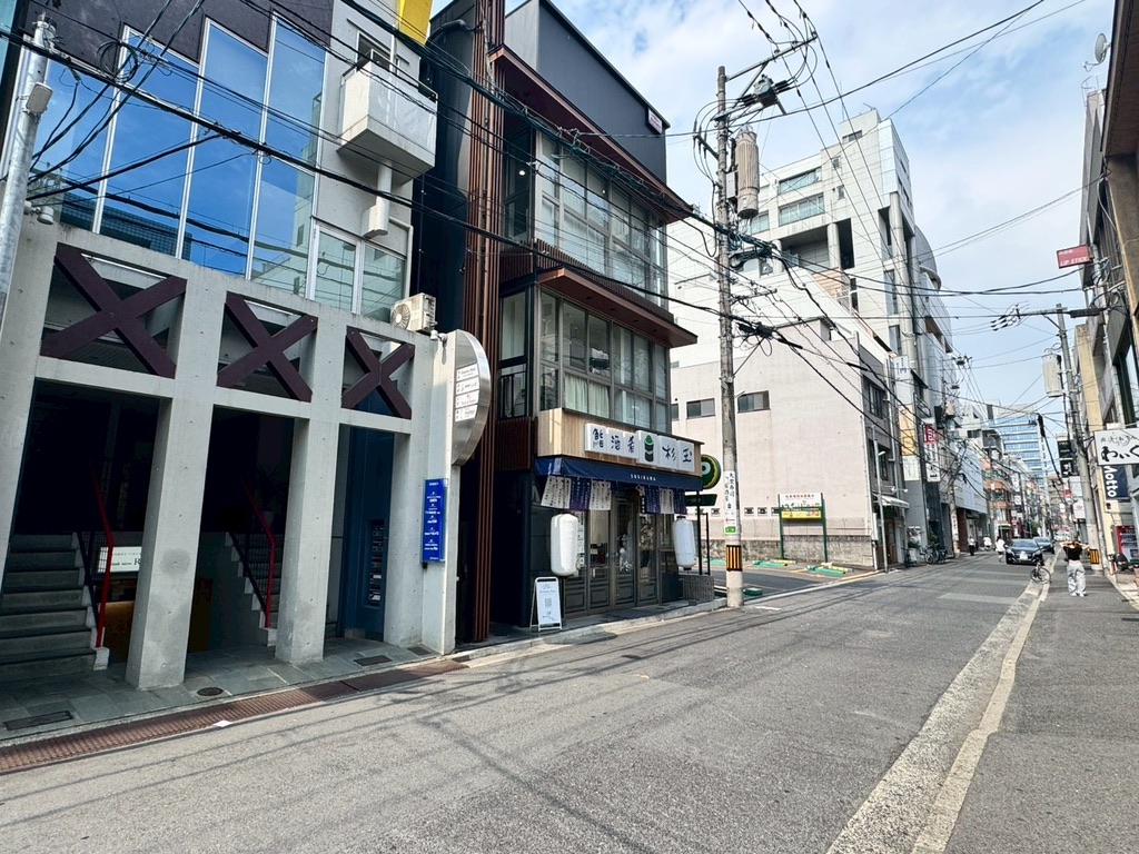 04