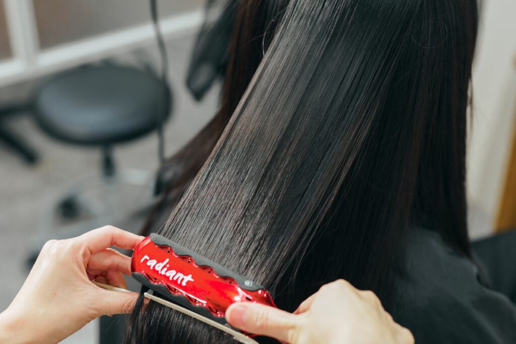 傷んだ髪は修復できる？